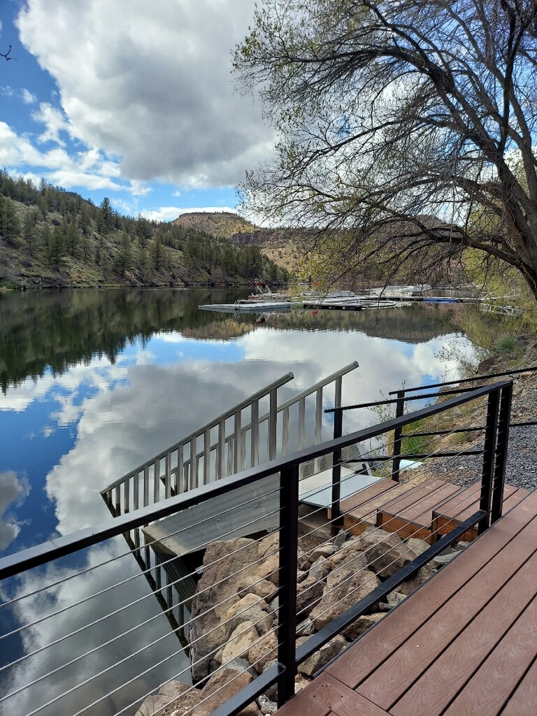 Luxury Tiny Home & RV Rentals Lake Simtustus Resort & Marina